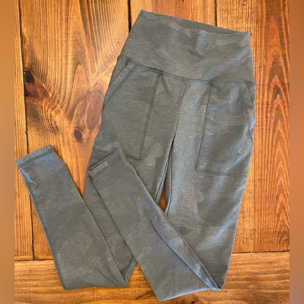 Aerie Camo Leggings XS